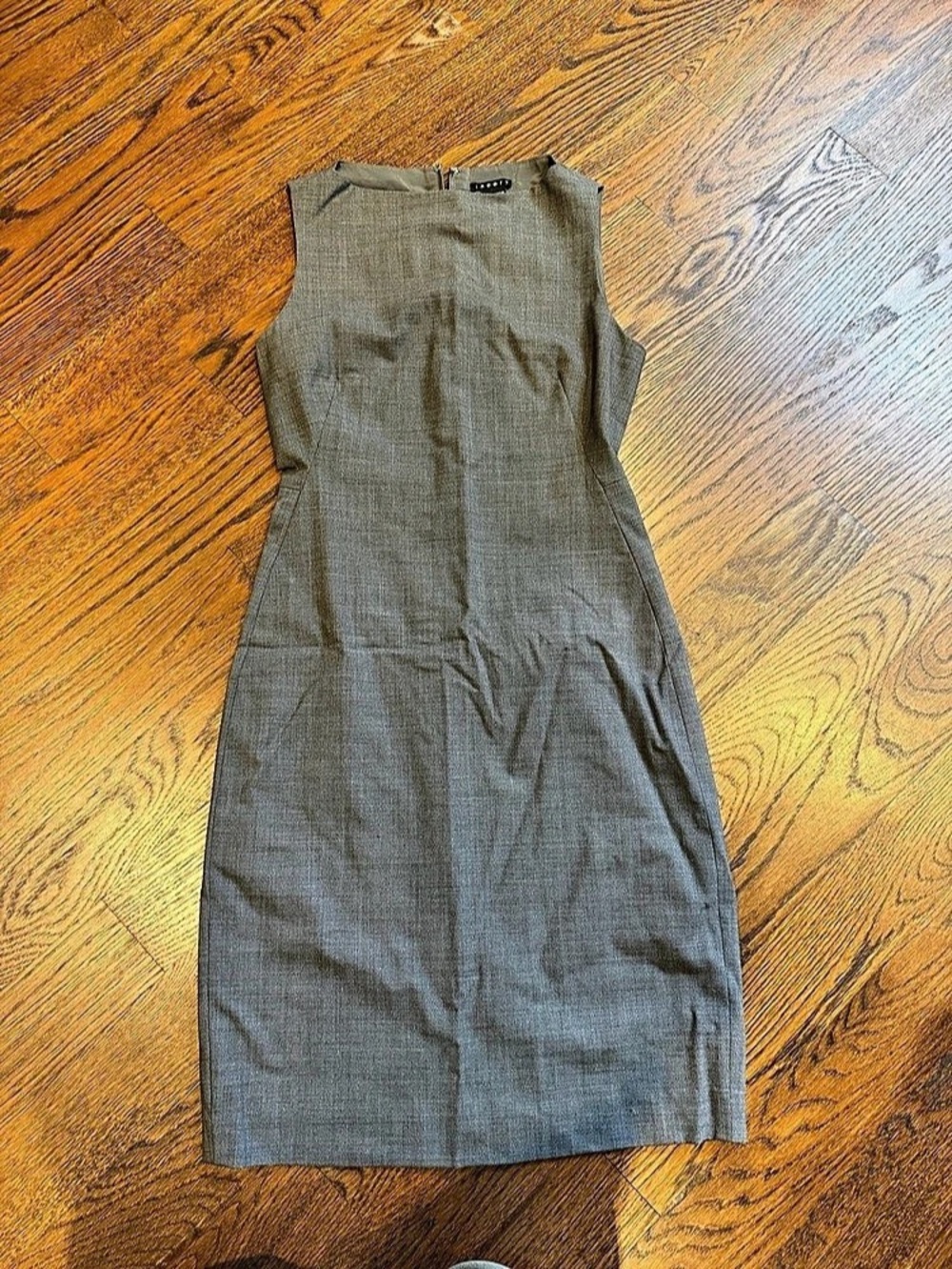 Theory Sleeveless Sheath Dress in size 0